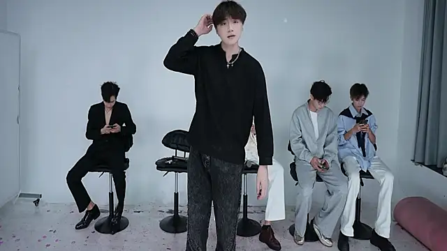 Snapshot of JL-sweetbaby1 chatting on 10-08-25, 01:09 JL-sweetbaby1 online show from 10-08-25, 01:09