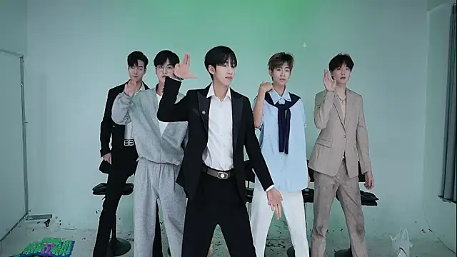 Snapshot of JL-sweetbaby1 chatting on 10-10-25, 02:16 JL-sweetbaby1 online show from 10-10-25, 02:16