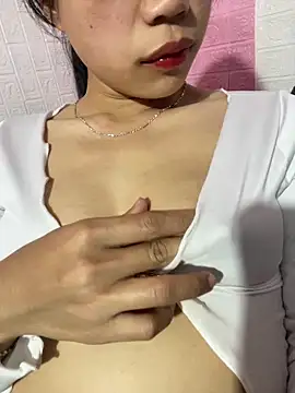 Snapshot of Mollie_jane chatting on 12-18-25, 01:28 Mollie jane online show from 12-18-25, 01:28