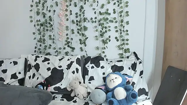 heexhia online show from 10-11-25, 01:38