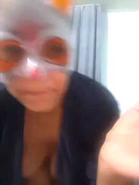 Snapshot of Layd38 chatting on 11-08-25, 01:00 Layd38 online show from 11-08-25, 01:00