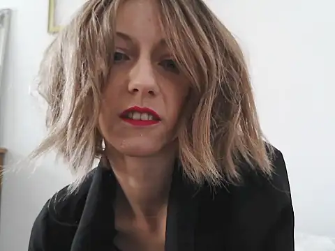 MadMadelin online show from 10-28-25, 12:52