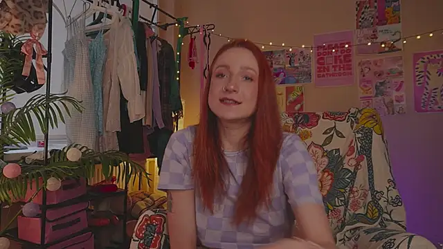 Snapshot of Charming_winky chatting on 11-28-25, 11:02 Charming winky online show from 11-28-25, 11:02