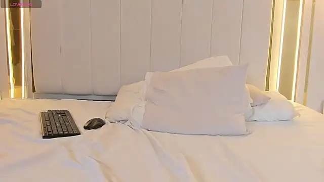 naughtyrose vc online show from 04-18-26, 10:10