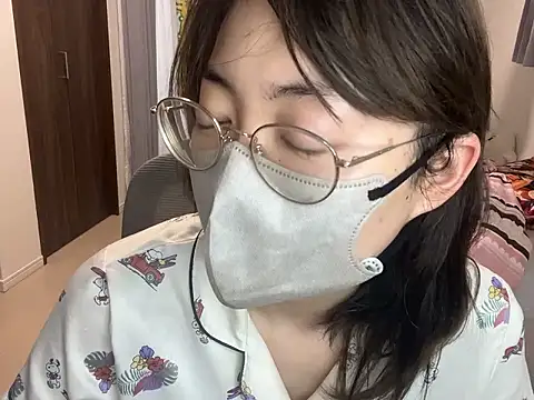 Snapshot of naginagisan chatting on 06-06-26, 10:25 naginagisan online show from 06-06-26, 10:25