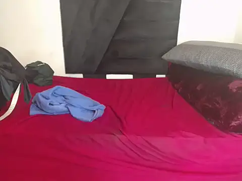 Snapshot of Didienana chatting on 09-16-25, 08:04 Didienana online show from 09-16-25, 08:04