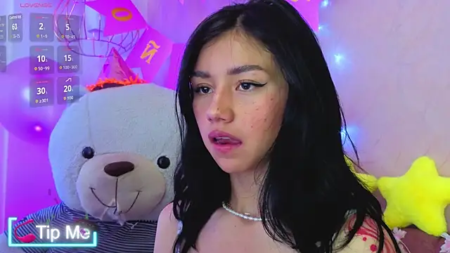Snapshot of april_bennett chatting on 06-24-26, 01:43 april bennett online show from 06-24-26, 01:43