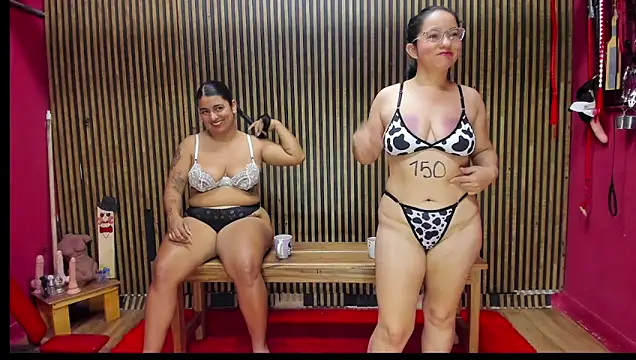 Snapshot of VantablackBDSMShow_ chatting on 11-16-25, 01:06 VantablackBDSMShow online show from 11-16-25, 01:06