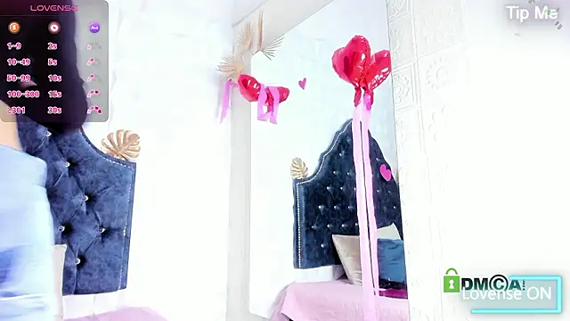 Snapshot of Caroline_daring chatting on 02-21-26, 11:44 Caroline daring online show from 02-21-26, 11:44