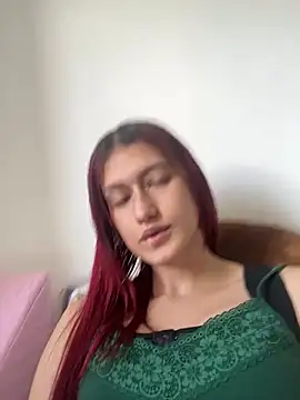 Snapshot of Caroline_daring chatting on 03-09-26, 04:55 Caroline daring online show from 03-09-26, 04:55