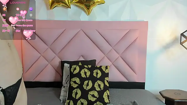Caroline daring online show from 07-16-26, 12:22