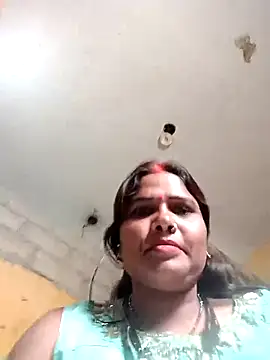 Snapshot of SweetKomal89 chatting on 10-26-25, 05:13 SweetKomal89 online show from 10-26-25, 05:13