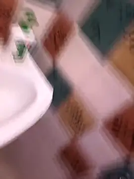 Chanderi19 online show from 09-29-25, 04:34