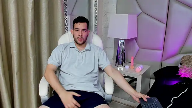 Snapshot of matti_de_lucaa chatting on 09-16-25, 05:25 matti de lucaa online show from 09-16-25, 05:25