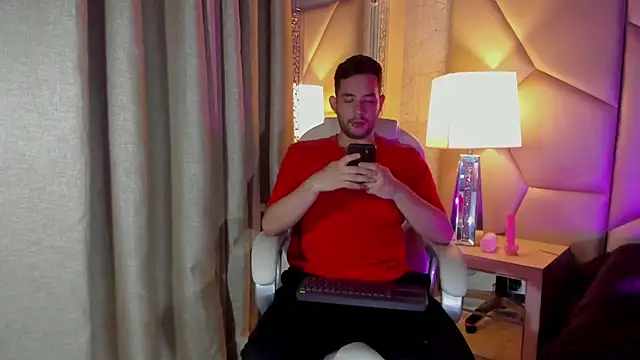 Snapshot of matti_de_lucaa chatting on 09-18-25, 05:37 matti de lucaa online show from 09-18-25, 05:37