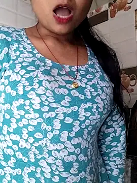 Snapshot of Hot-Pooja25 chatting on 02-09-26, 02:26 Hot-Pooja25 online show from 02-09-26, 02:26