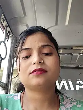 Hot-Pooja25 online show from 05-04-26, 02:29