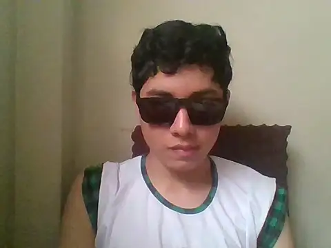 twinkboy593 online show from 10-06-25, 09:12