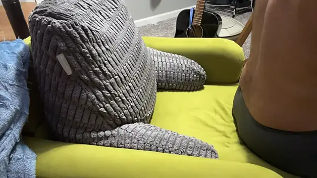 Mickelangello75 online show from 11-04-25, 02:38