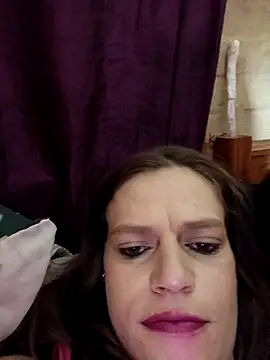 Snapshot of Skymadison chatting on 11-16-25, 10:26 Skymadison online show from 11-16-25, 10:26