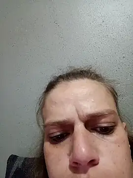 Snapshot of Skymadison chatting on 12-01-25, 10:31 Skymadison online show from 12-01-25, 10:31