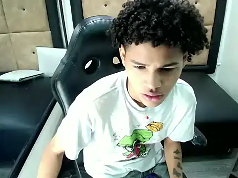 BrindyMichell online show from 10-16-25, 07:26