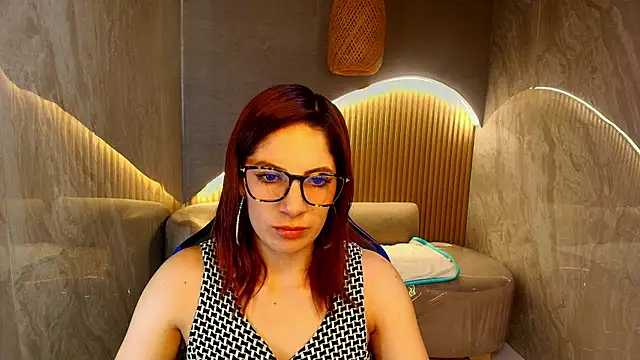 Snapshot of nadia_r_ chatting on 06-24-26, 12:48 nadia r online show from 06-24-26, 12:48