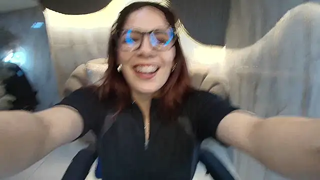 Snapshot of nadia_r_ chatting on 07-21-26, 08:00 nadia r online show from 07-21-26, 08:00