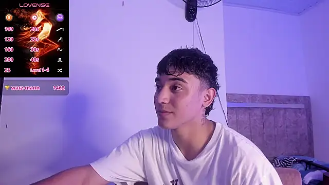 Snapshot of Austin_Cardieff_ chatting on 10-03-25, 03:03 Austin Cardieff online show from 10-03-25, 03:03