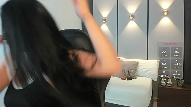 ashly moonn online show from 04-05-26, 12:02