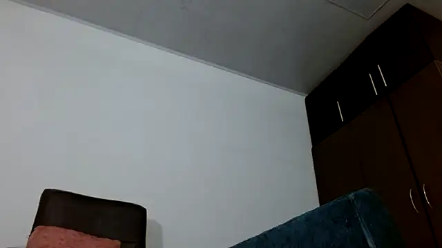 Snapshot of Nataly_Burning chatting on 05-14-26, 01:01 Nataly Burning online show from 05-14-26, 01:01