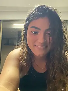 Snapshot of Salomeferreira_ chatting on 09-23-25, 04:32 Salomeferreira online show from 09-23-25, 04:32