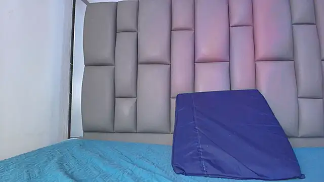 kissme luna online show from 11-19-25, 07:03