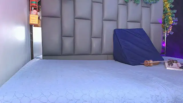 kissme luna online show from 12-03-25, 07:01