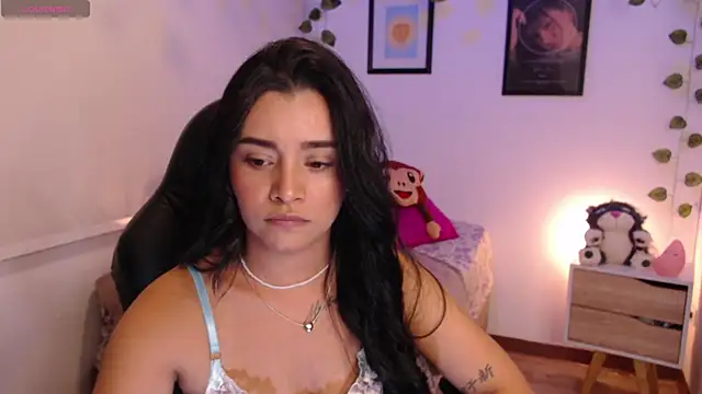 Snapshot of MarilynWhite_ chatting on 10-01-25, 02:17 MarilynWhite online show from 10-01-25, 02:17