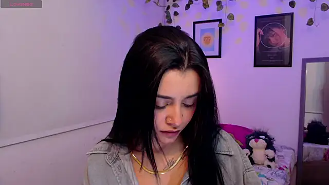 Snapshot of MarilynWhite_ chatting on 10-13-25, 07:41 MarilynWhite online show from 10-13-25, 07:41