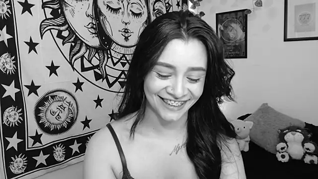 MarilynWhite  online show from 10-28-25, 10:12