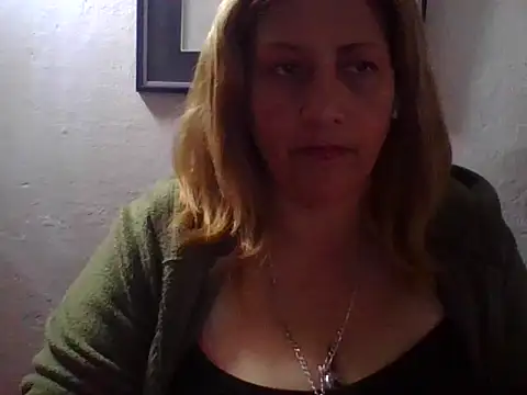 Snapshot of ROOMIINA chatting on 10-13-25, 05:57 ROOMIINA online show from 10-13-25, 05:57