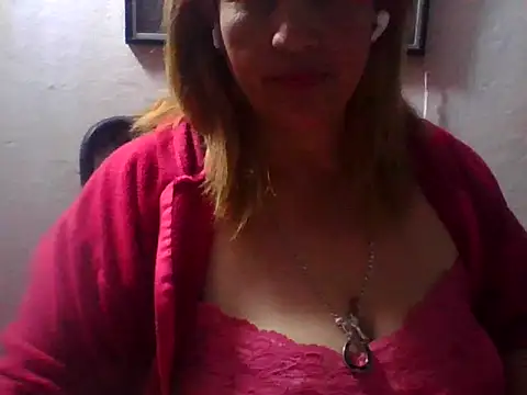 Snapshot of ROOMIINA chatting on 10-15-25, 11:05 ROOMIINA online show from 10-15-25, 11:05