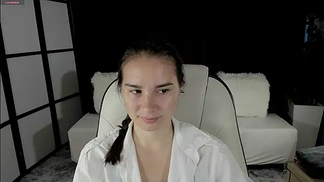 SeraphineClark online show from 09-25-25, 02:26