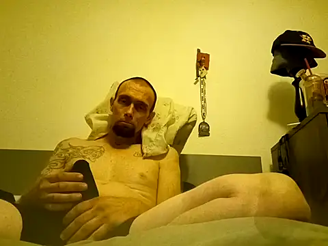 Snapshot of Nocturnal_Eros chatting on 09-14-25, 06:45 Nocturnal Eros online show from 09-14-25, 06:45