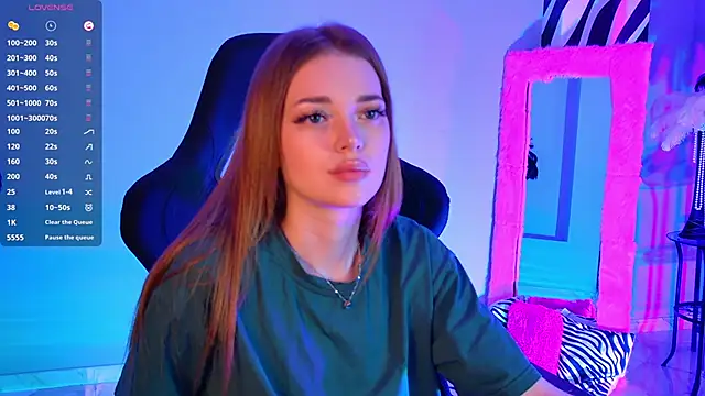 Snapshot of FlexyFox chatting on 03-06-26, 01:07 FlexyFox online show from 03-06-26, 01:07