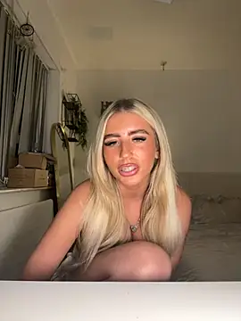 BlondeBetty online show from 10-23-25, 08:18