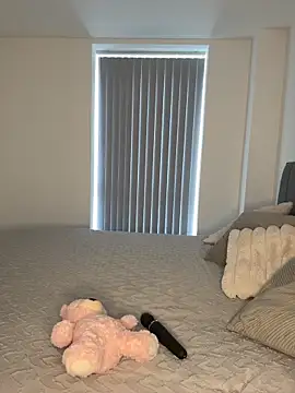 SexySaraxxoo online show from 04-05-26, 01:30