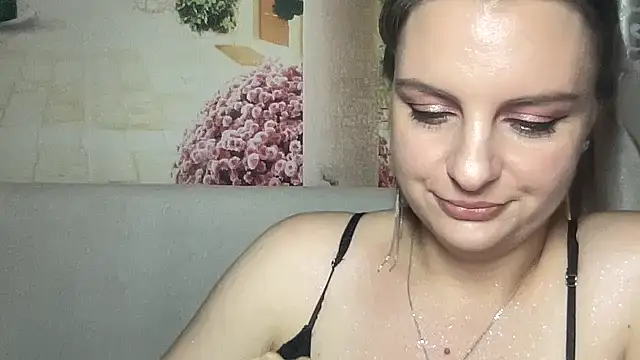 Snapshot of Virela chatting on 07-23-26, 03:21 Virela online show from 07-23-26, 03:21
