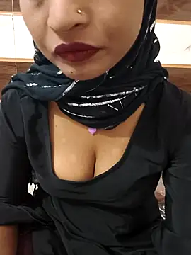 Itz Mayra  online show from 11-10-25, 05:39