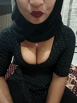 Itz Mayra  online show from 11-21-25, 09:19