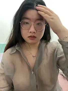 Snapshot of xxwang20 chatting on 12-18-25, 04:46 xxwang20 online show from 12-18-25, 04:46