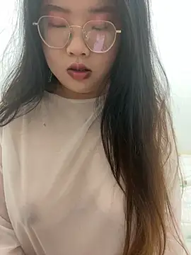 Snapshot of xxwang20 chatting on 03-19-26, 02:43 xxwang20 online show from 03-19-26, 02:43