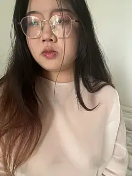 Snapshot of xxwang20 chatting on 03-20-26, 09:47 xxwang20 online show from 03-20-26, 09:47